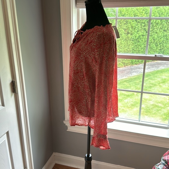 Loft red and white dress shirt - Picture 2 of 5